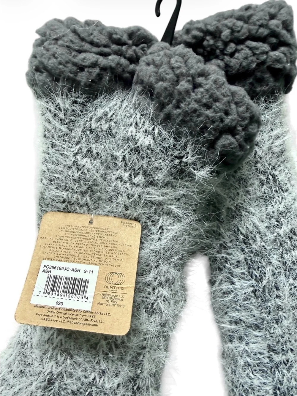 Frye eyelash soft knit non-skid Home Sock. NWT. Shoe size 5-10 Gray
